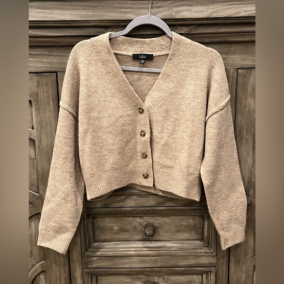 EUC Women's LULU’S Light Tan Button Down Cropped Cardigan Sweater (XS) - Picture 1 of 5
